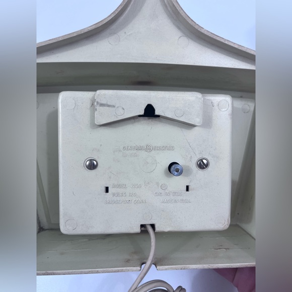 Vintage General Electric Kitchen Wall Clock Plug In Wood Look, Model 2155 GUC - Picture 7 of 9